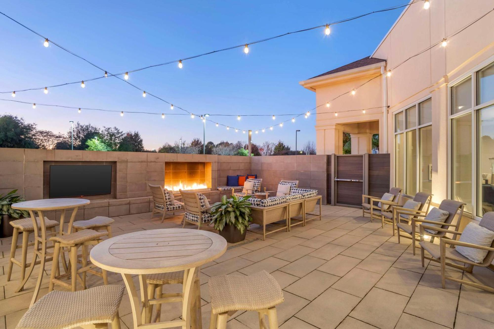 Hilton Garden Inn Charlotte/Concord Eksteriør billede